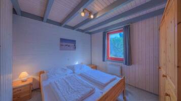 House | 3 bedrooms, individually furnished