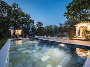Villa | Pool - Apartment in Croatia Near Adriatic Coast (Medulin)