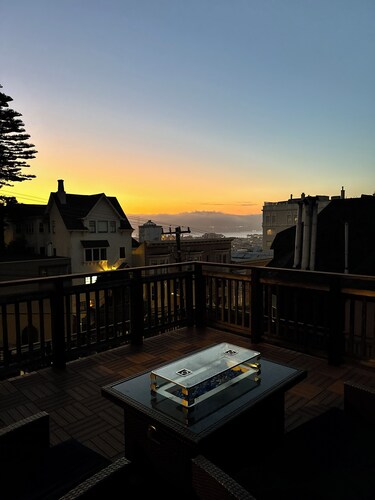 Retreat in San Francisco w/ Private Sauna and Deck