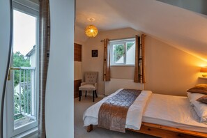 2 chambres, fer et planche à repasser, draps fournis