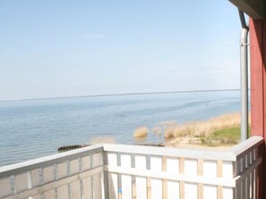 Apartment | View from property - Liebevoll Eingerichtetes Appartement (Rechlin)