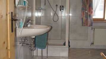 Mobile Home | Bathroom