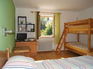 Mobile Home | 2 bedrooms, individually furnished, iron/ironing board - Haus Golsner Modern Retreat (Bad Kohlgrub)