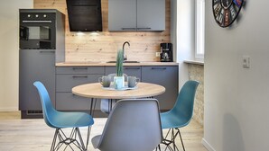 Private kitchen - Apartment in Croatia Near Stunning Coastline (Pula)