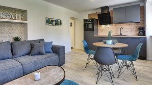 Private kitchen - Apartment in Croatia Near Stunning Coastline (Pula)