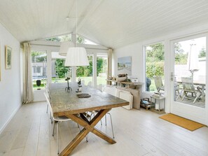 House | Dining