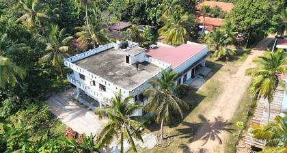 Family friendly homestay in lush greenery village in muthurajawela wetlands