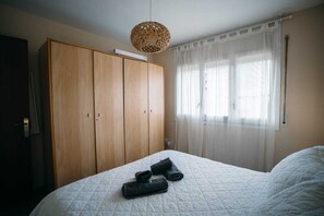 3 bedrooms, free WiFi, bed sheets