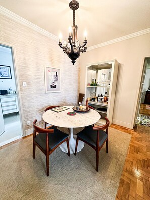 Apartment | Dining - Tranquilidade na Vila Nova Conceição (São Paulo)