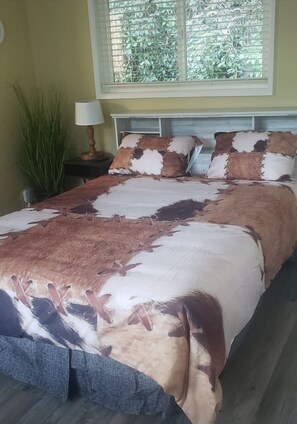 1 makuuhuone, työpöytä, silitysrauta/-lauta, ilmainen Wi-Fi