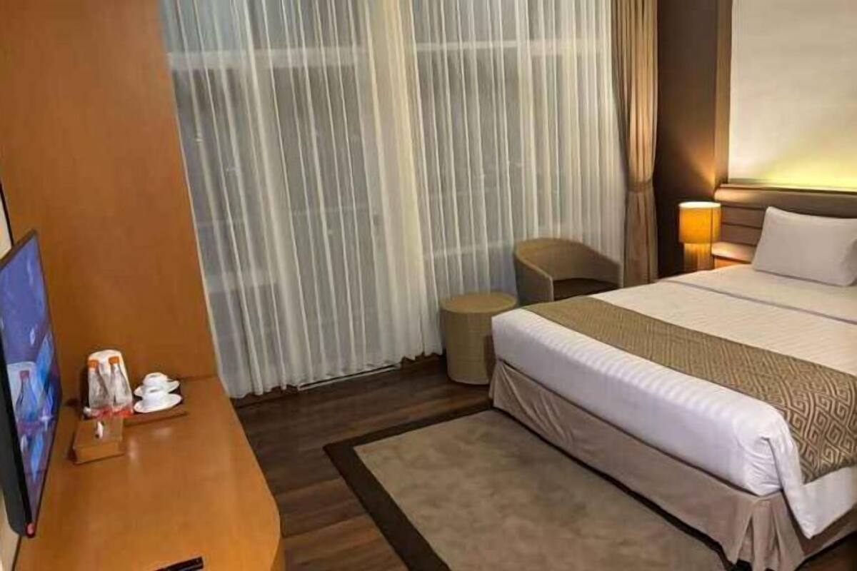 Free WiFi, wheelchair access