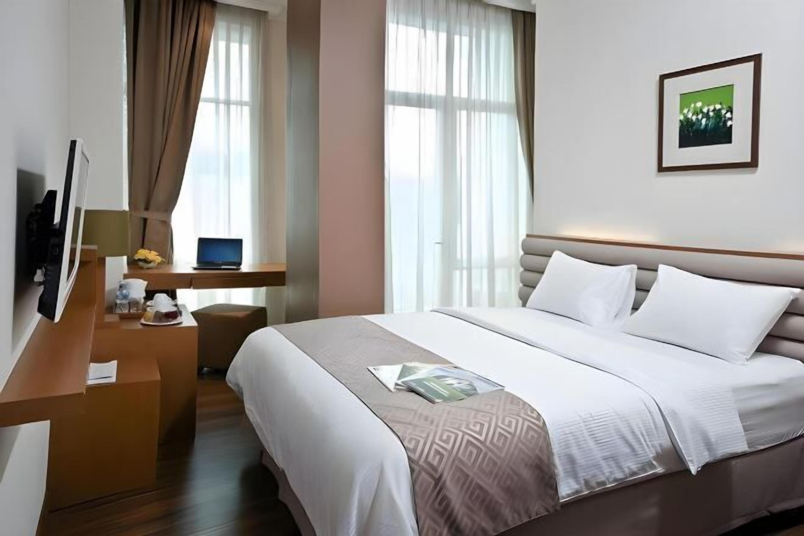 Free WiFi, wheelchair access