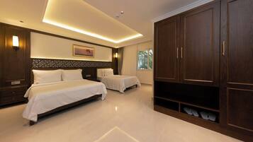 In-room safe, desk, free WiFi, bed sheets