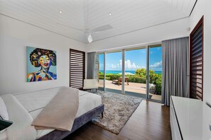 3 bedrooms, in-room safe, desk, iron/ironing board