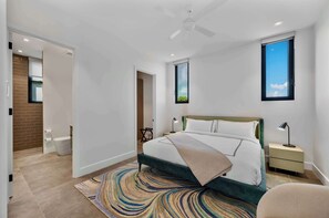 4 bedrooms, desk, iron/ironing board, WiFi