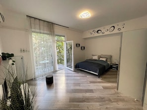 4 chambres, fer et planche à repasser, Wi-Fi, draps fournis