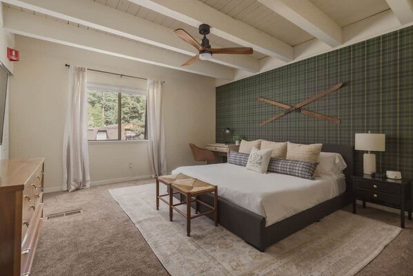 3 bedrooms, iron/ironing board, travel crib, WiFi