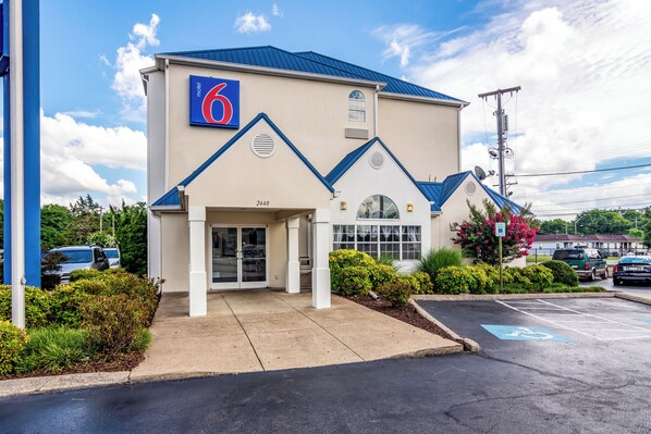 Front of property - Motel 6 Chattanooga, TN - Downtown (Chattanooga)