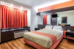 Free WiFi, bed sheets - Motel 6 Chattanooga, TN - Downtown (Chattanooga)