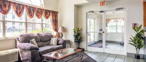 Coin salon dans le hall