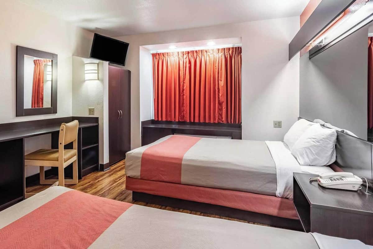 WiFi (free), bed sheets