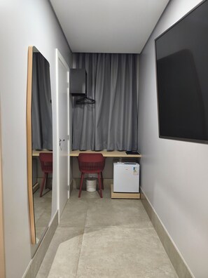 Minibar, blackout drapes, soundproofing, iron/ironing board - HOTEL MERION (Pato Branco)