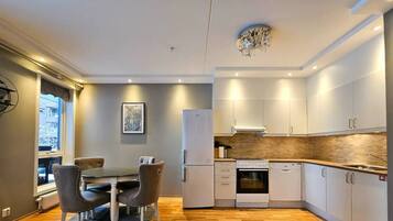 Shared Dormitory, 1 Bedroom, Accessible, Balcony | Private kitchen