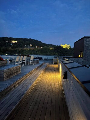 Appartement, 2 slaapkamers, terras, uitzicht op zee | Buiten dineren