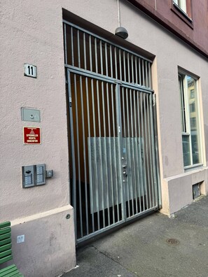 Apartment, 2 Bedrooms | Property entrance - Entire Apartment Two Bedrooms In The Heart Of Oslo (Oslo)