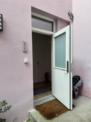 Apartment, 2 Bedrooms | Property entrance - Entire Apartment Two Bedrooms In The Heart Of Oslo (Oslo)