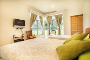 Familienhaus, Poolblick | 3 Schlafzimmer, kostenloses WLAN