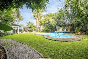 Outdoor pool - Family-Friendly Oasis with Pool (Cuernavaca)