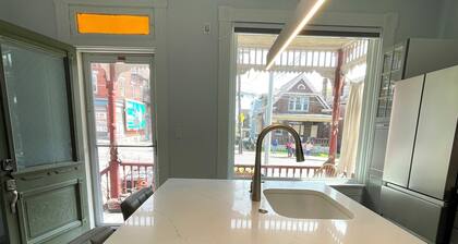 Luxury 1BR Apt near UC CCM, Downtown Cincinnati, Hospital and Zoo w/Parking, 1FL