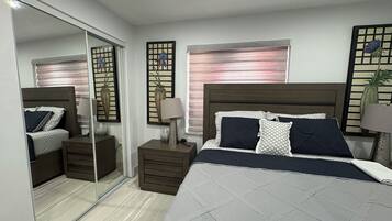 4 bedrooms, desk, iron/ironing board, WiFi