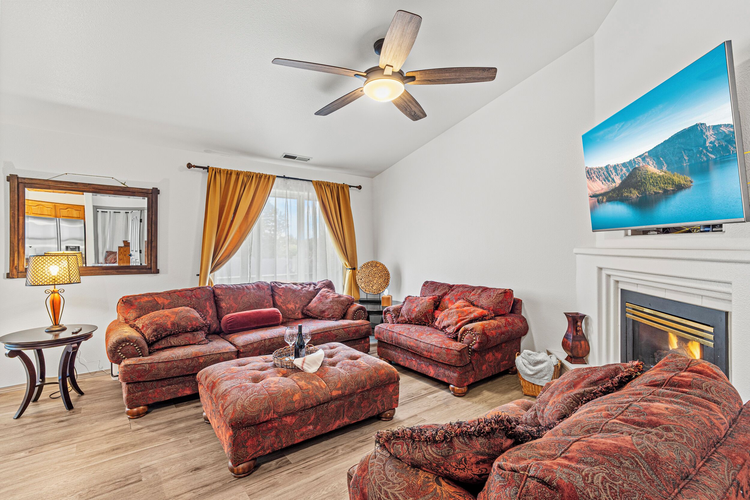 智能電視、壁爐