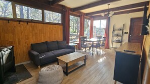 Superior House, 3 Bedrooms | Living area