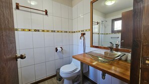 House, 3 Bedrooms | Bathroom - Oceana Suites Corralco (Curacautin)