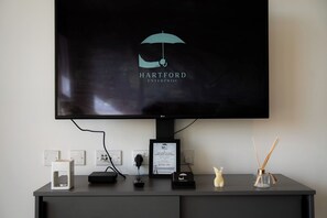 Apartment | Television - Luxora - Luxury 2 Bedroom Property (Barking)