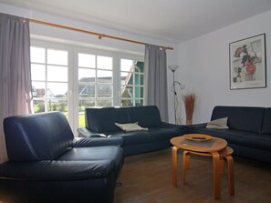 Living area - Ferienwohnung im Reihenhaus, Friedrichskoog-spitze (Friedrichskoog)