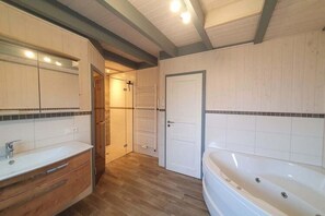 Ferienhaus | Badezimmer