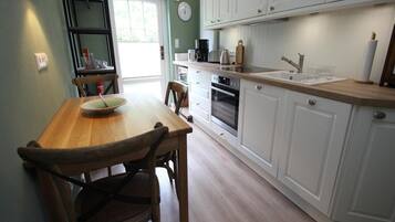Apartment | Dining
