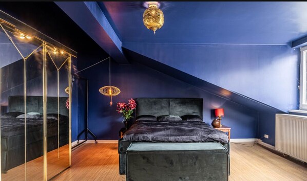1 bedroom, WiFi, bed sheets