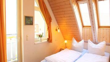 Huoneisto | 2 makuuhuonetta, yksilöllisesti kalustettu, vuodevaatteet