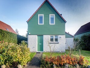 House | Exterior - Spacious Holiday Home With Sauna Near Beach (Wemeldinge)