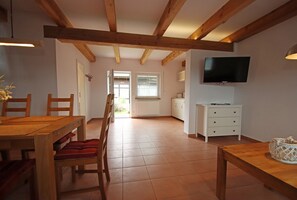 Apartment | Dining