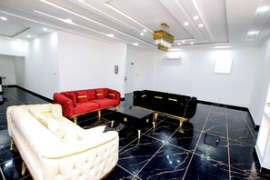 Living area - America Guest House (Lomé)