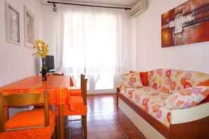 Apartment | Living room - Apartment in Porto Santa Margherita by Beach (Caorle)