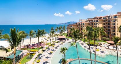 Villa del Palmar Flamingos, Luxurious 2-bedroom suite on a stunning beach.