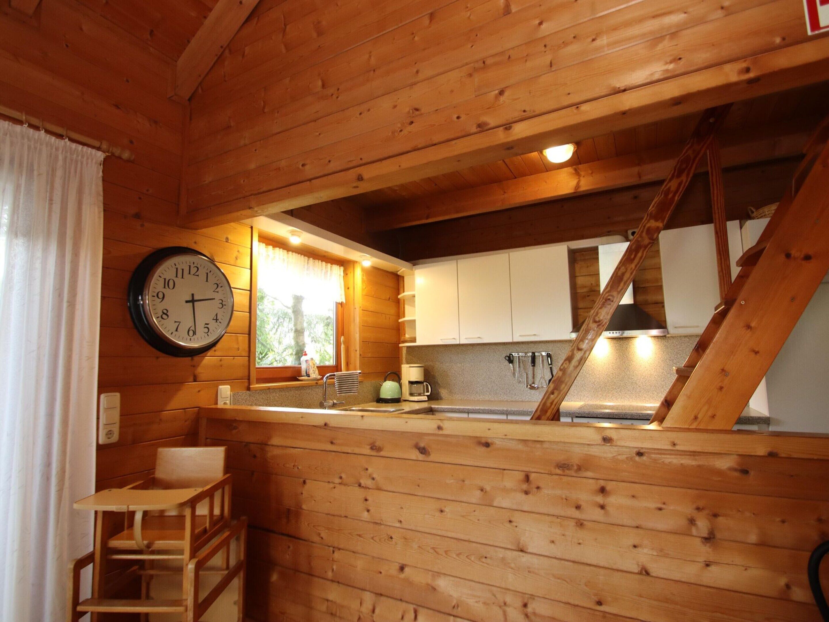 House | Private kitchen | Electric kettle, toaster, high chair