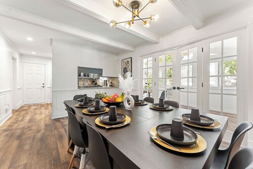 Perfect Group Stay! 5BR Home with Private Pool & Comfort